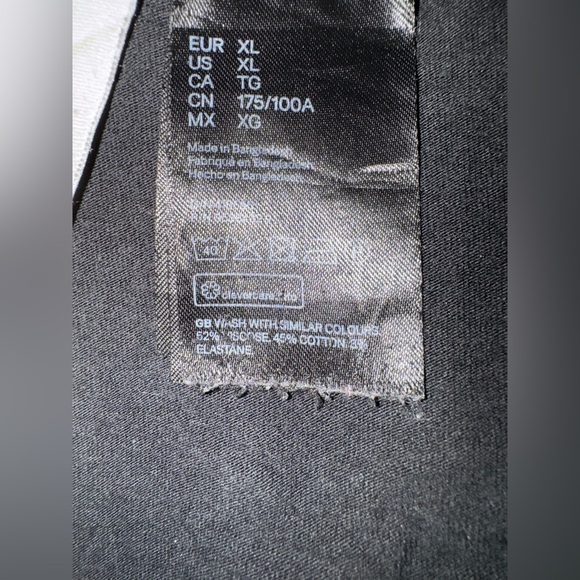 Divided Jet Black Leggings - Picture 3 of 3